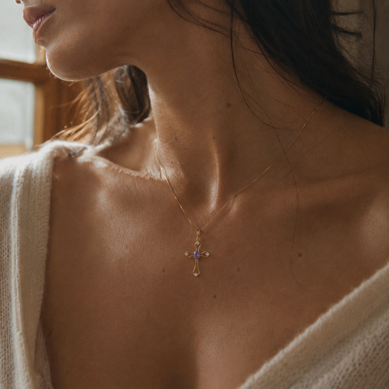 Yellow Gold Rose Pendant Necklace Tanzanite 10K — Pia