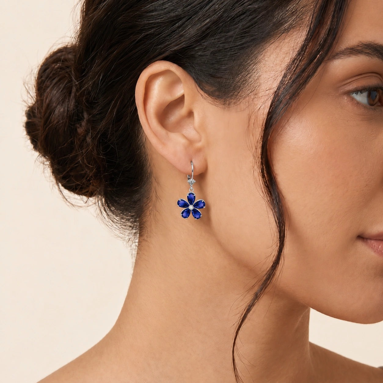 White Gold Belle Earrings Sapphire 10K — Celeste