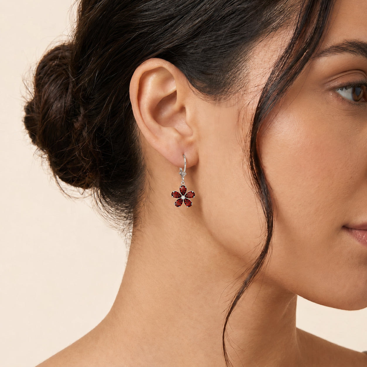 White Gold Belle Earrings Emerald 10K — Celeste