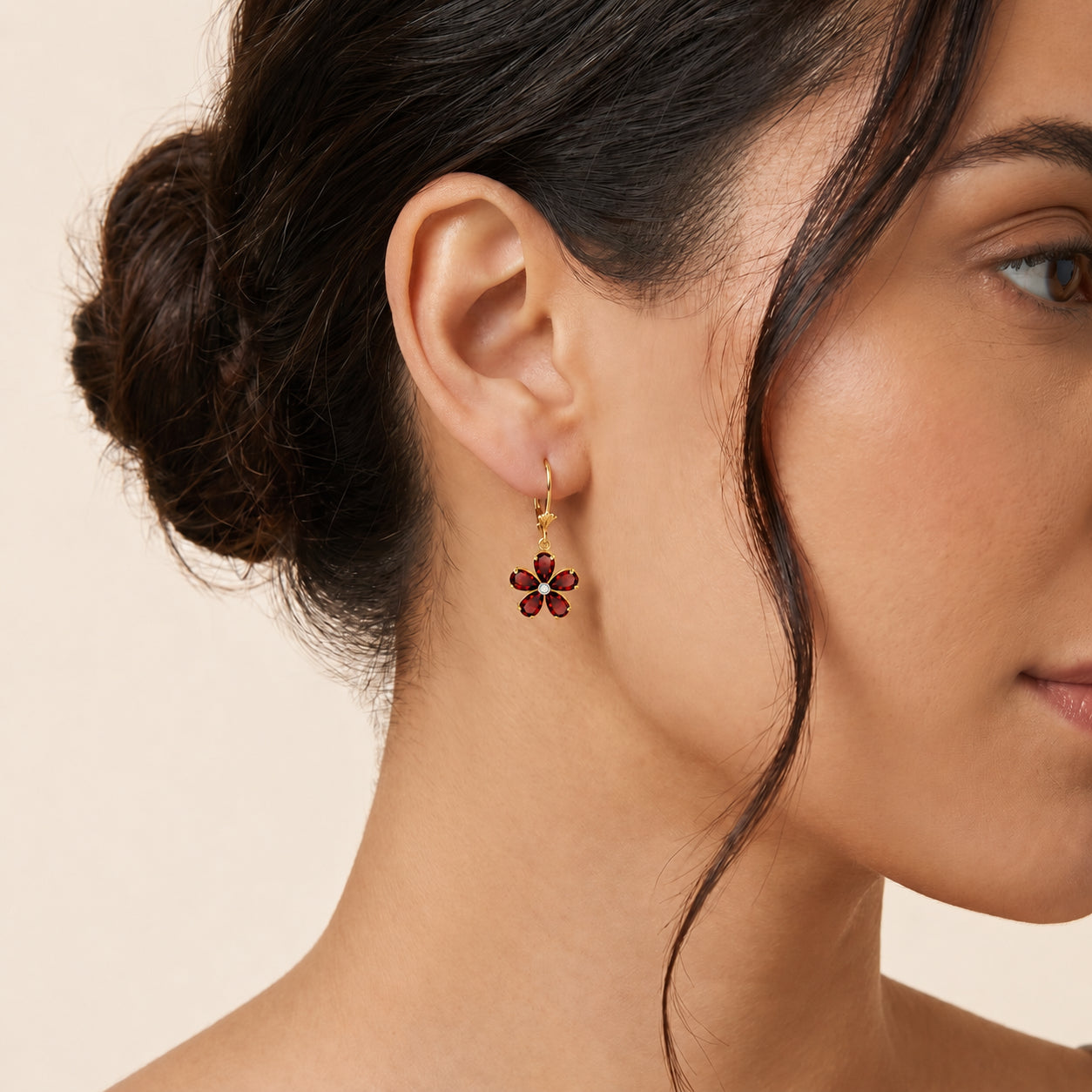 Yellow Gold Belle Earrings Emerald 10K — Celeste
