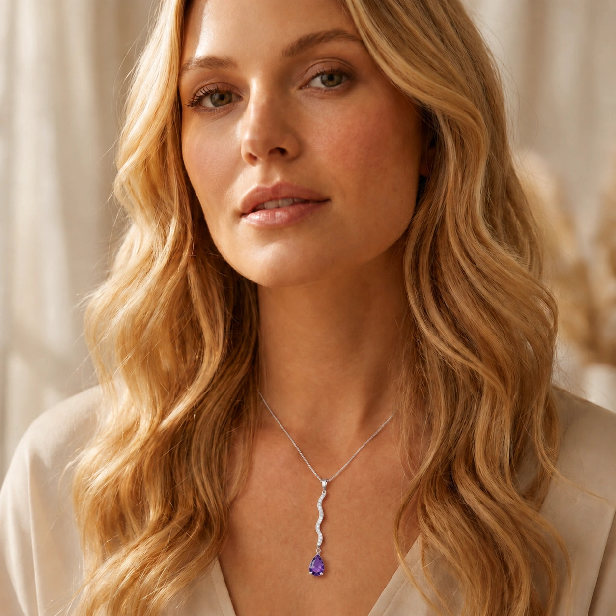White Gold Heritage Necklace Amethyst 10K — Aurora