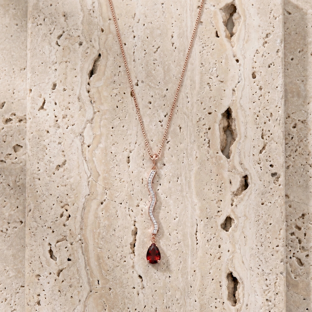 Rose Gold Heritage Necklace Garnet 10K — Aurora