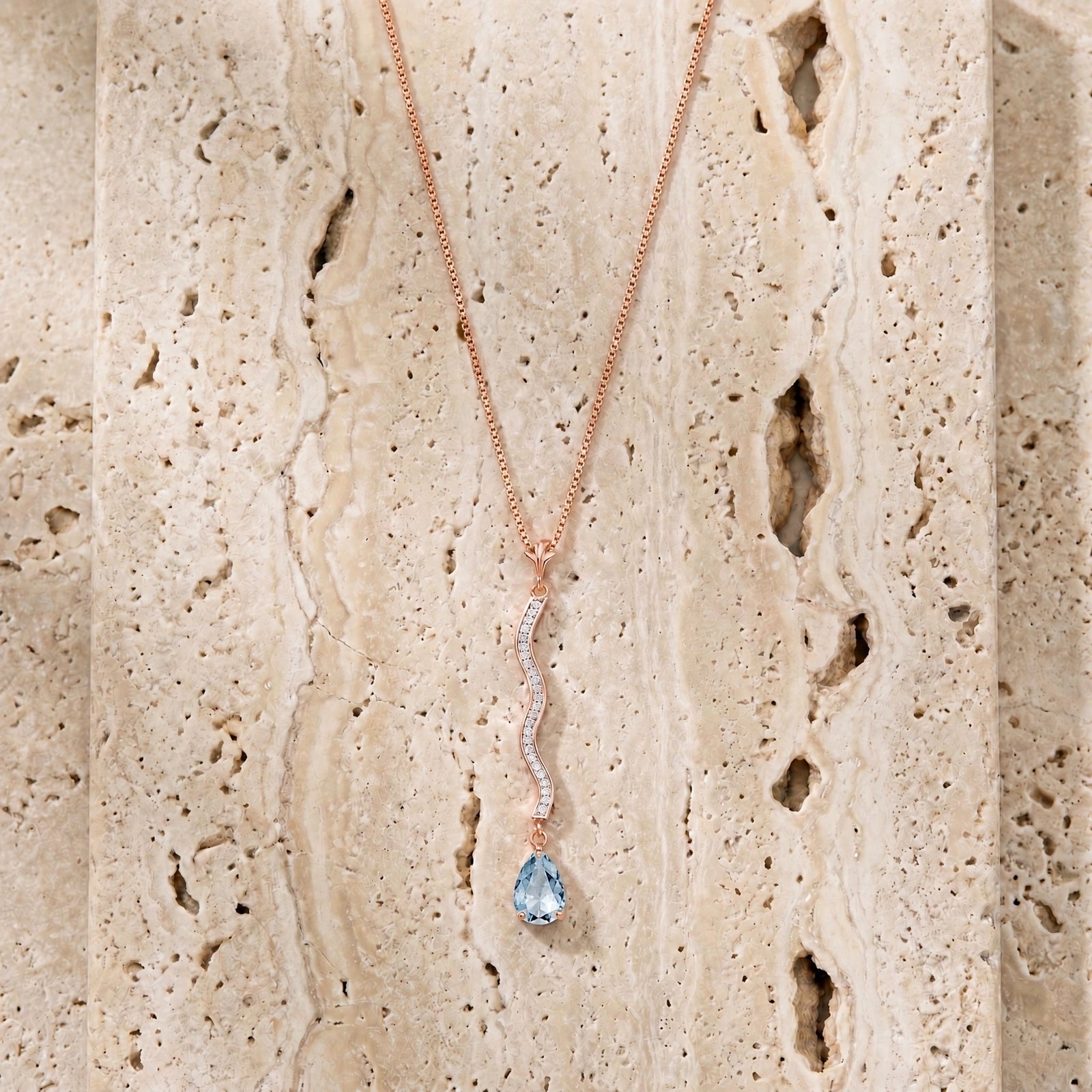 Rose Gold Heritage Necklace Aquamarine 10K — Aurora