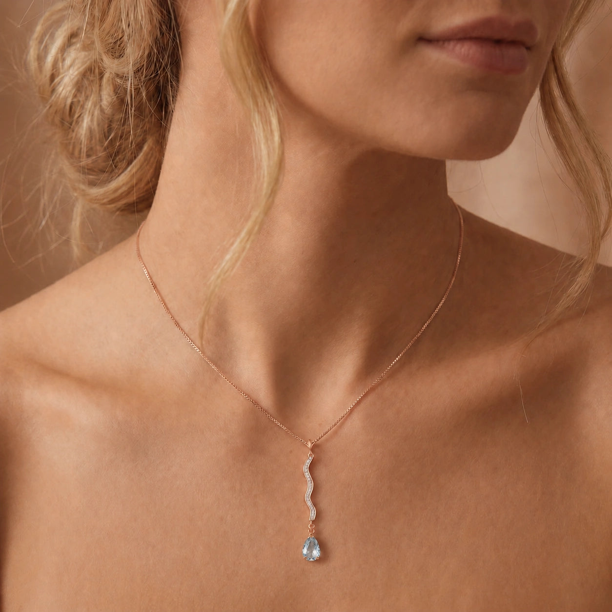 Rose Gold Heritage Necklace Aquamarine 10K — Aurora