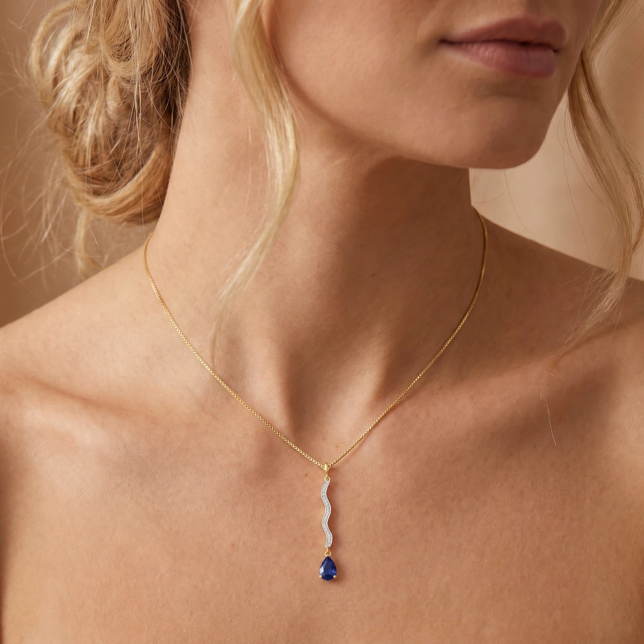 Yellow Gold Heritage Necklace Sapphire 10K — Aurora