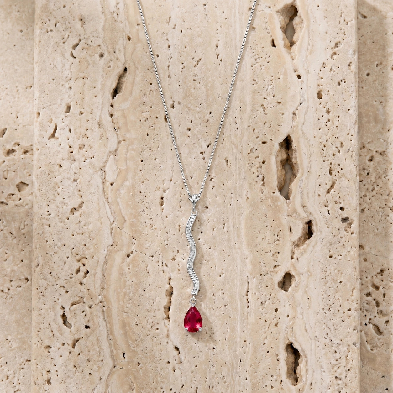 White Gold Heritage Necklace Ruby 10K — Aurora