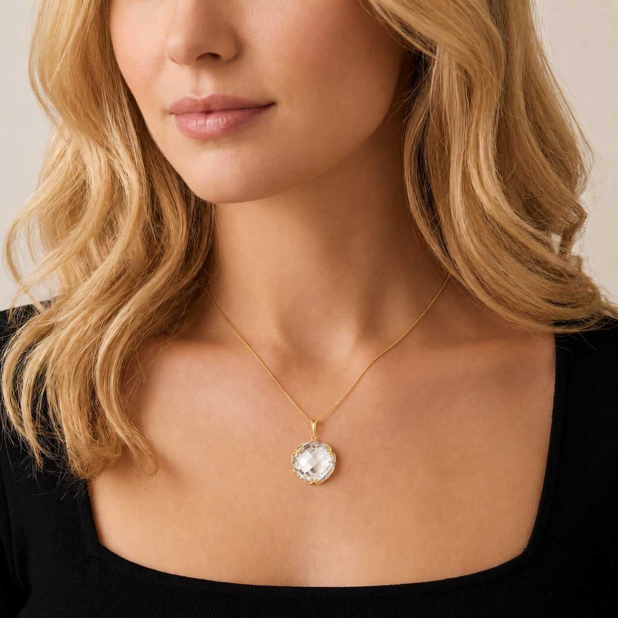Yellow Gold Grace Pendant Necklace Green Sapphire 10K — Fabrizia