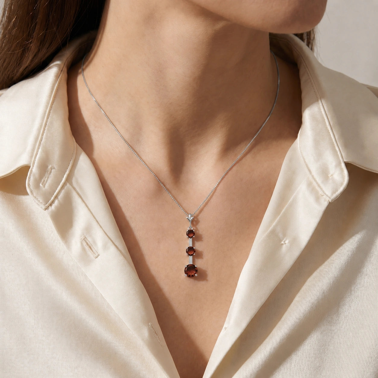White Gold Garnet — Quintina
