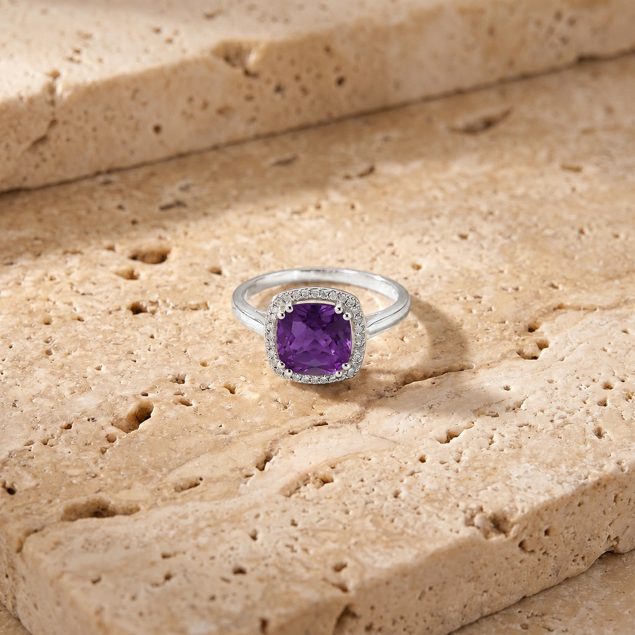 White Gold Amethyst & Diamond — Regina