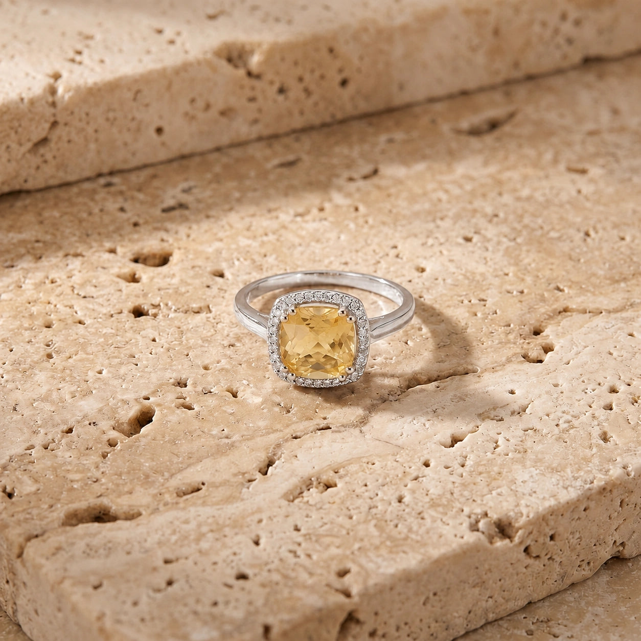 White Gold Citrine & Diamond — Regina