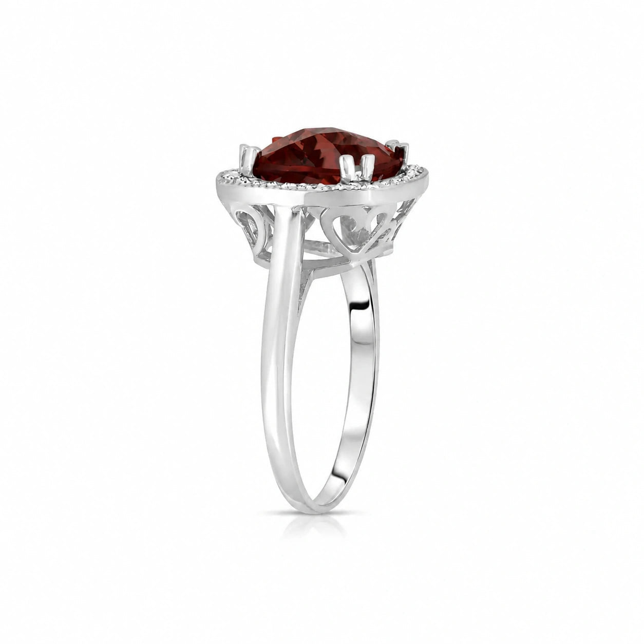 White Gold Garnet & Diamond — Regina