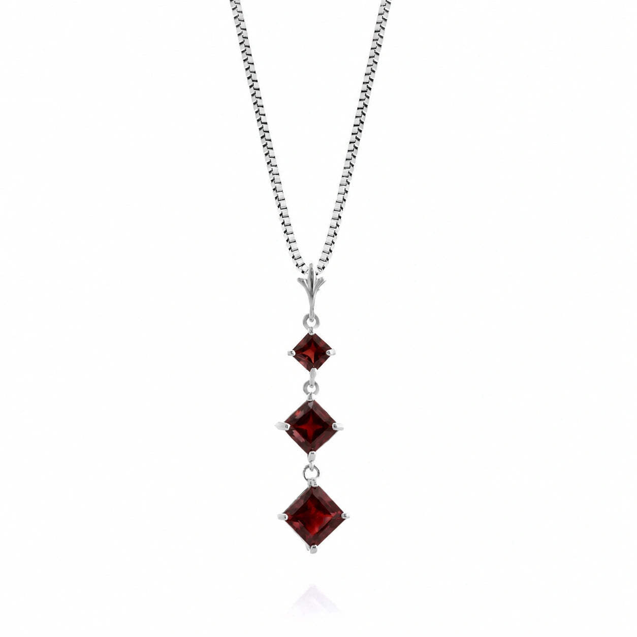 White Gold Garnet — Riccarda
