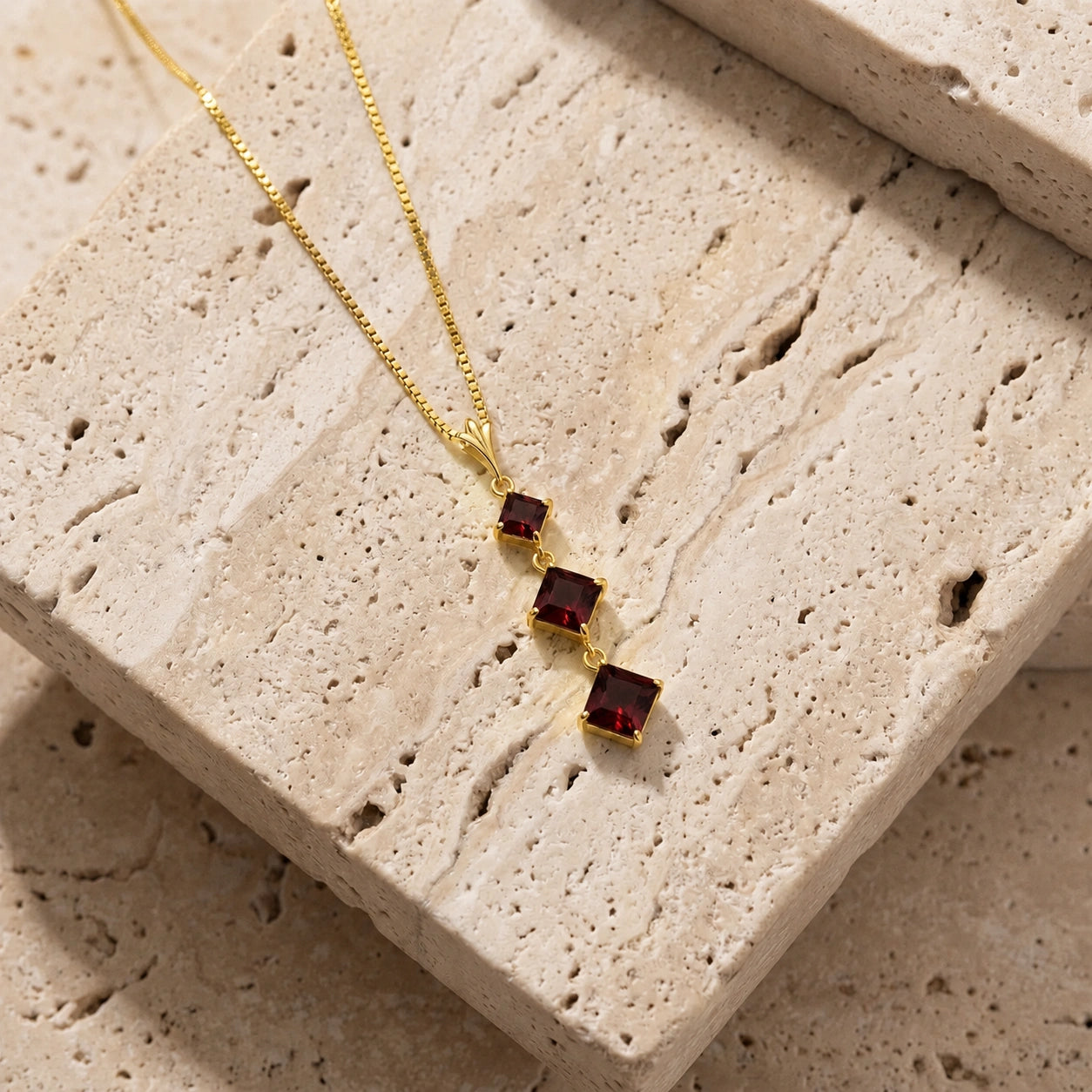 Yellow Gold Garnet — Riccarda