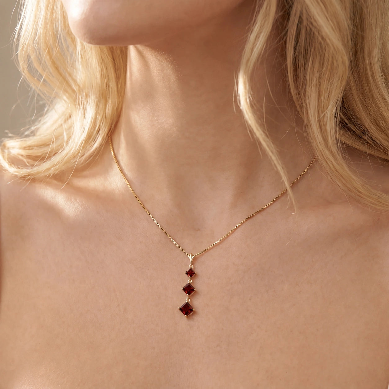 Yellow Gold Garnet — Riccarda