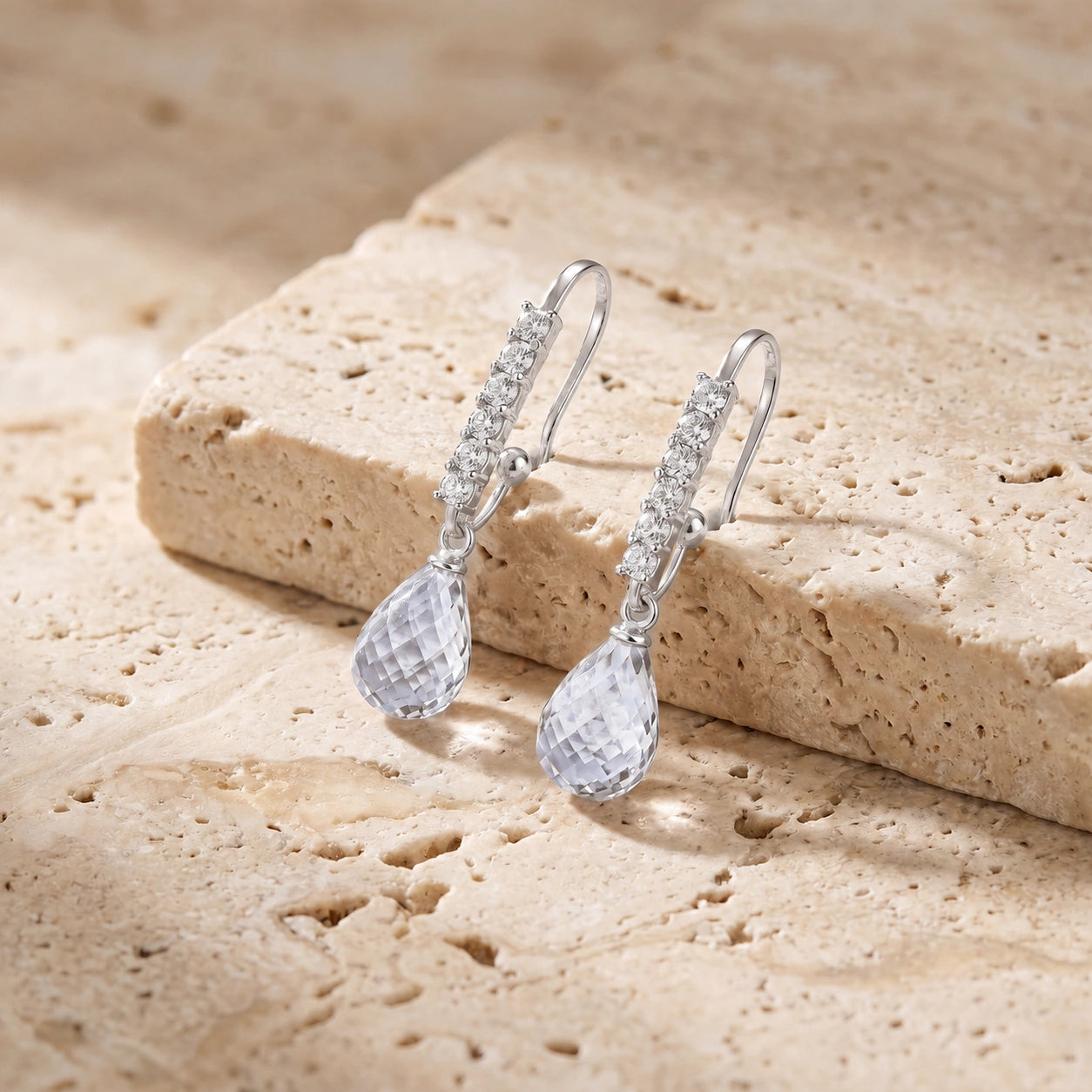 White Gold White Topaz & Diamond — Mariagiuliana