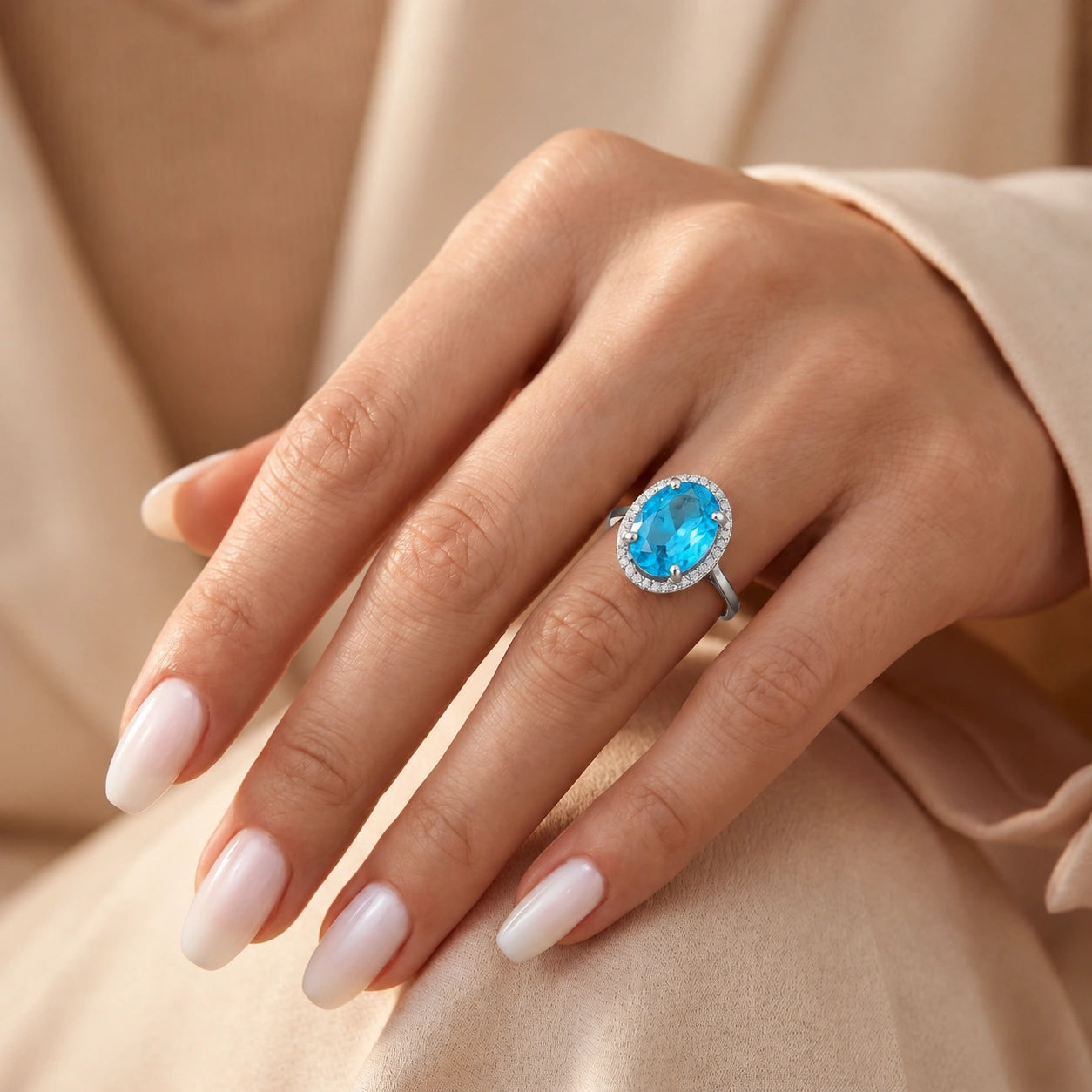 White Gold Diamond & Blue Topaz — Diodata