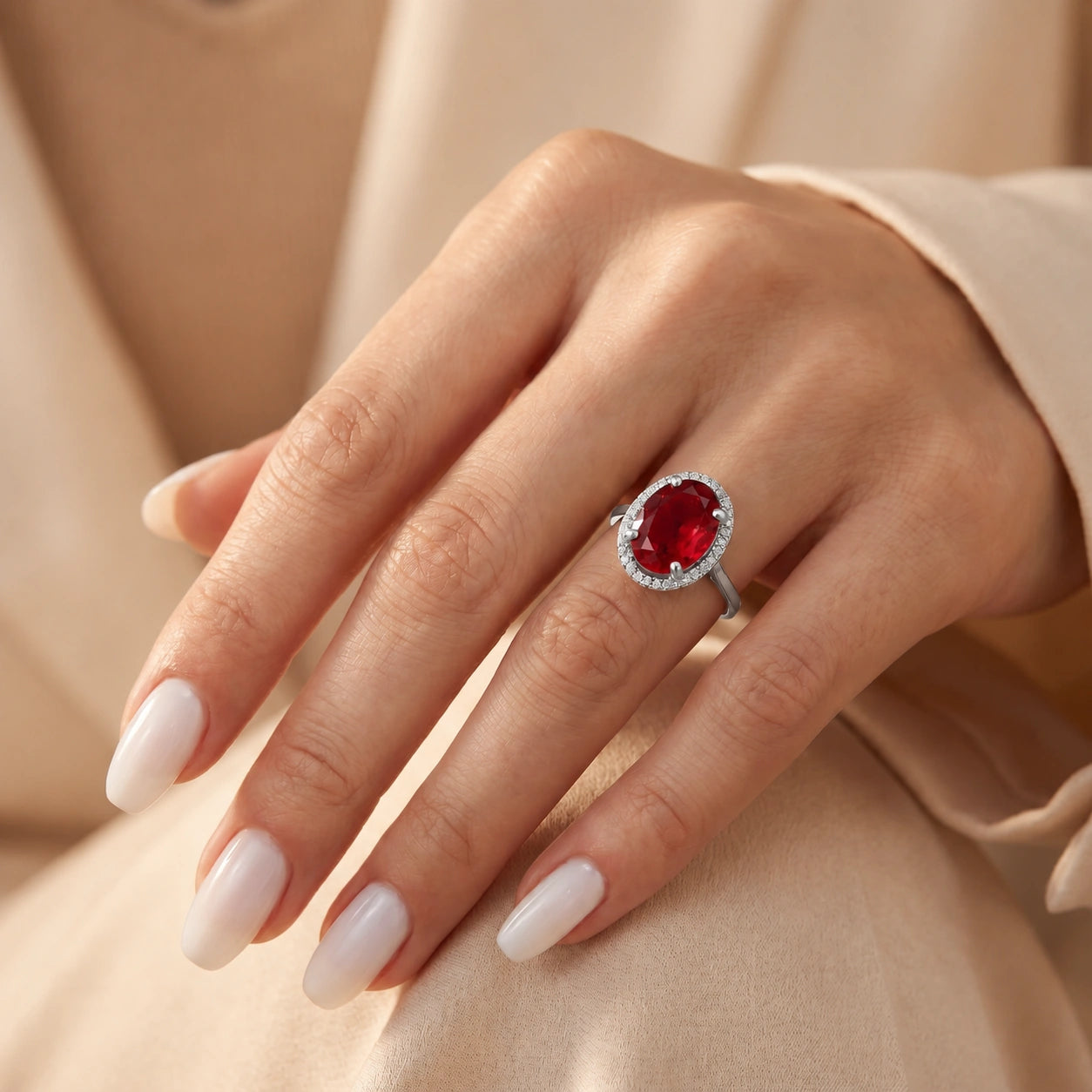 White Gold Diamond & Garnet — Diodata