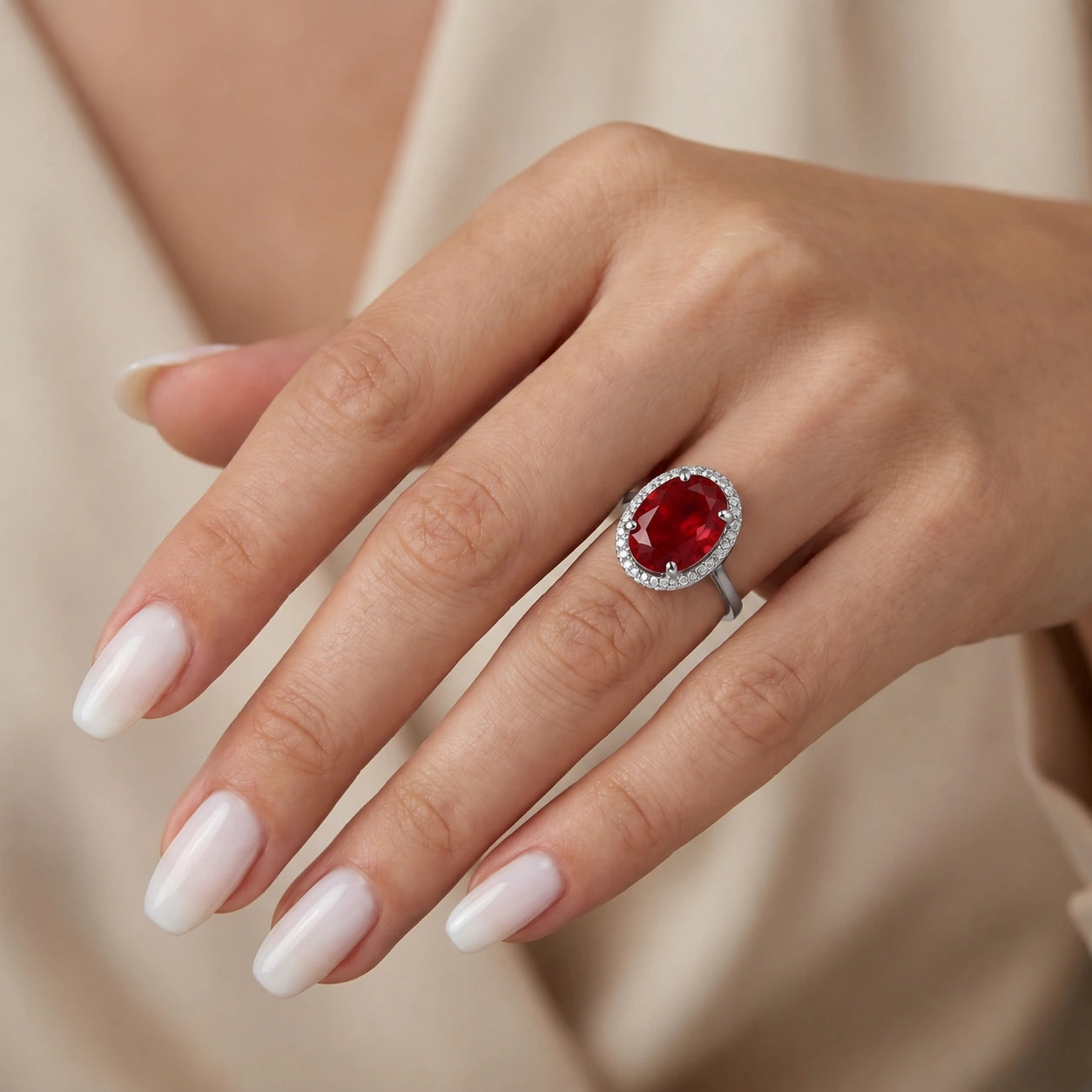 White Gold Diamond & Garnet — Diodata