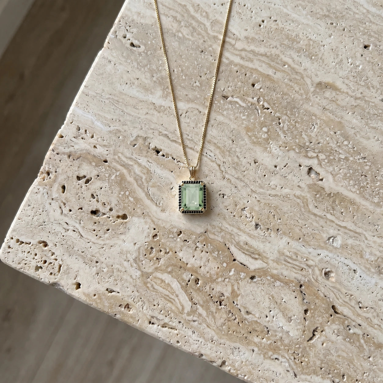 Yellow Gold Pendant Necklace Green Amethyst 10K — Cinzia