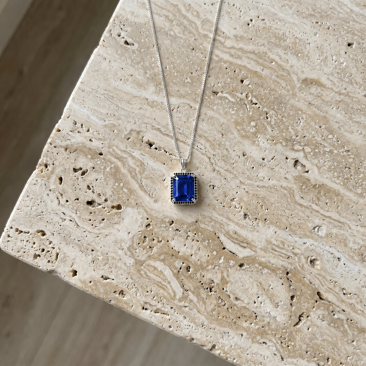 White Gold Pendant Necklace Sapphire 10K — Cinzia