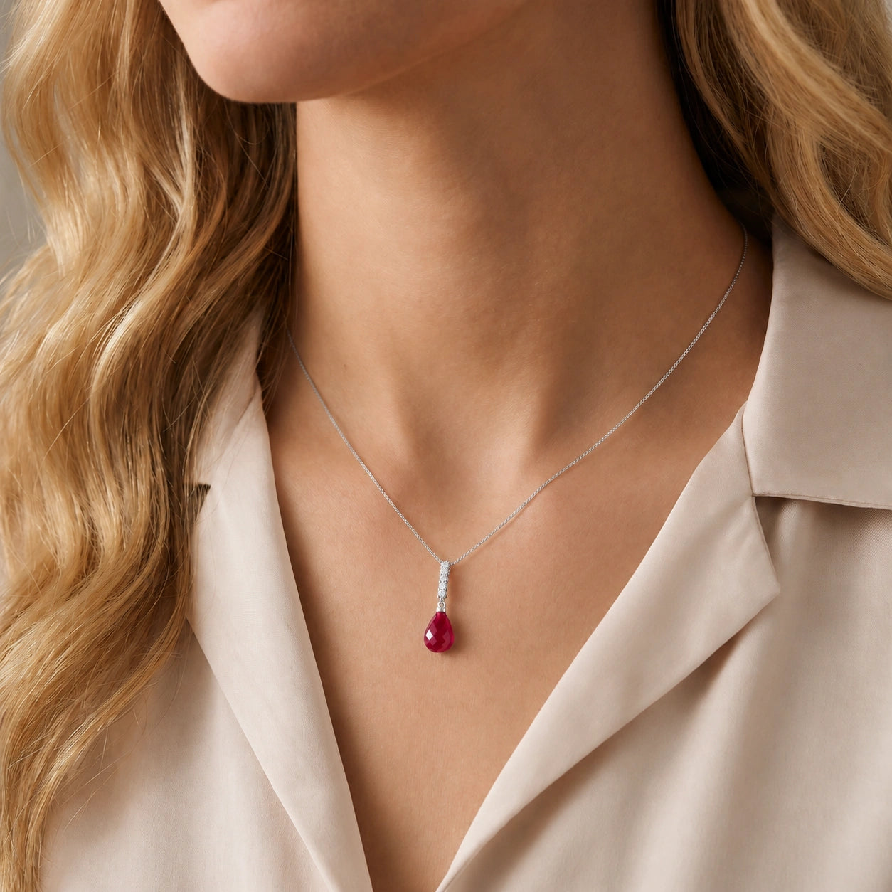 White Gold Pendant Necklace Blue Topaz 10K — Cinzia