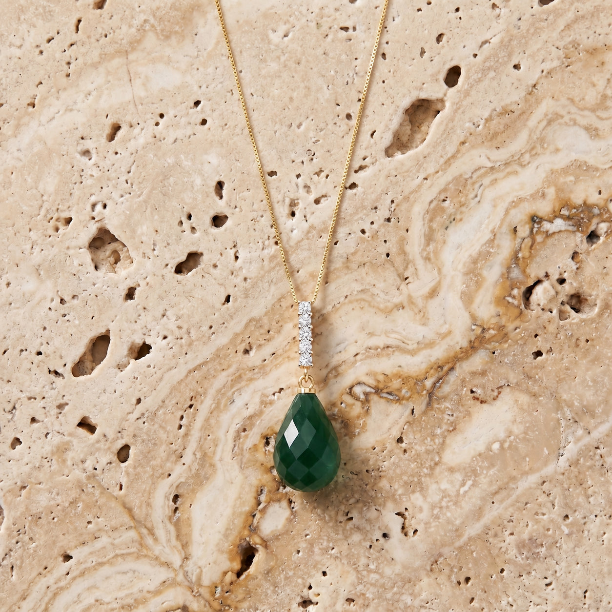 Yellow Gold Pendant Necklace Emerald 10K — Cinzia