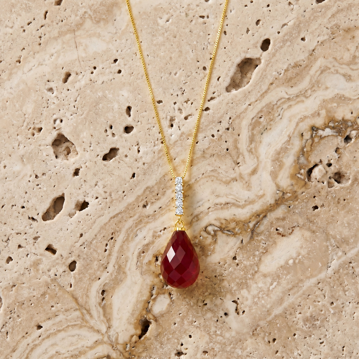 Yellow Gold Pendant Necklace Ruby 10K — Cinzia