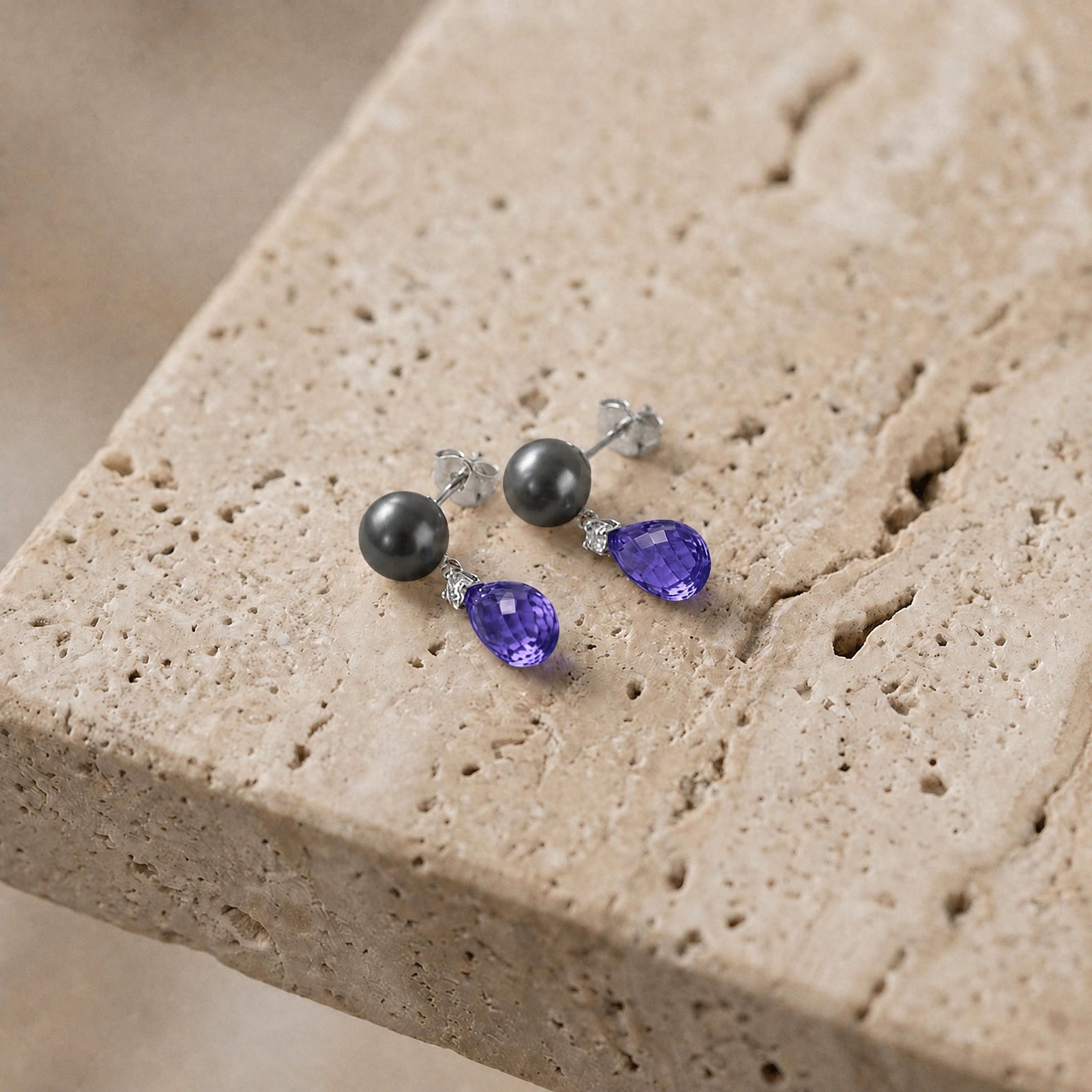 White Gold Amethyst & Black Pearl & Diamond — Rosaflora