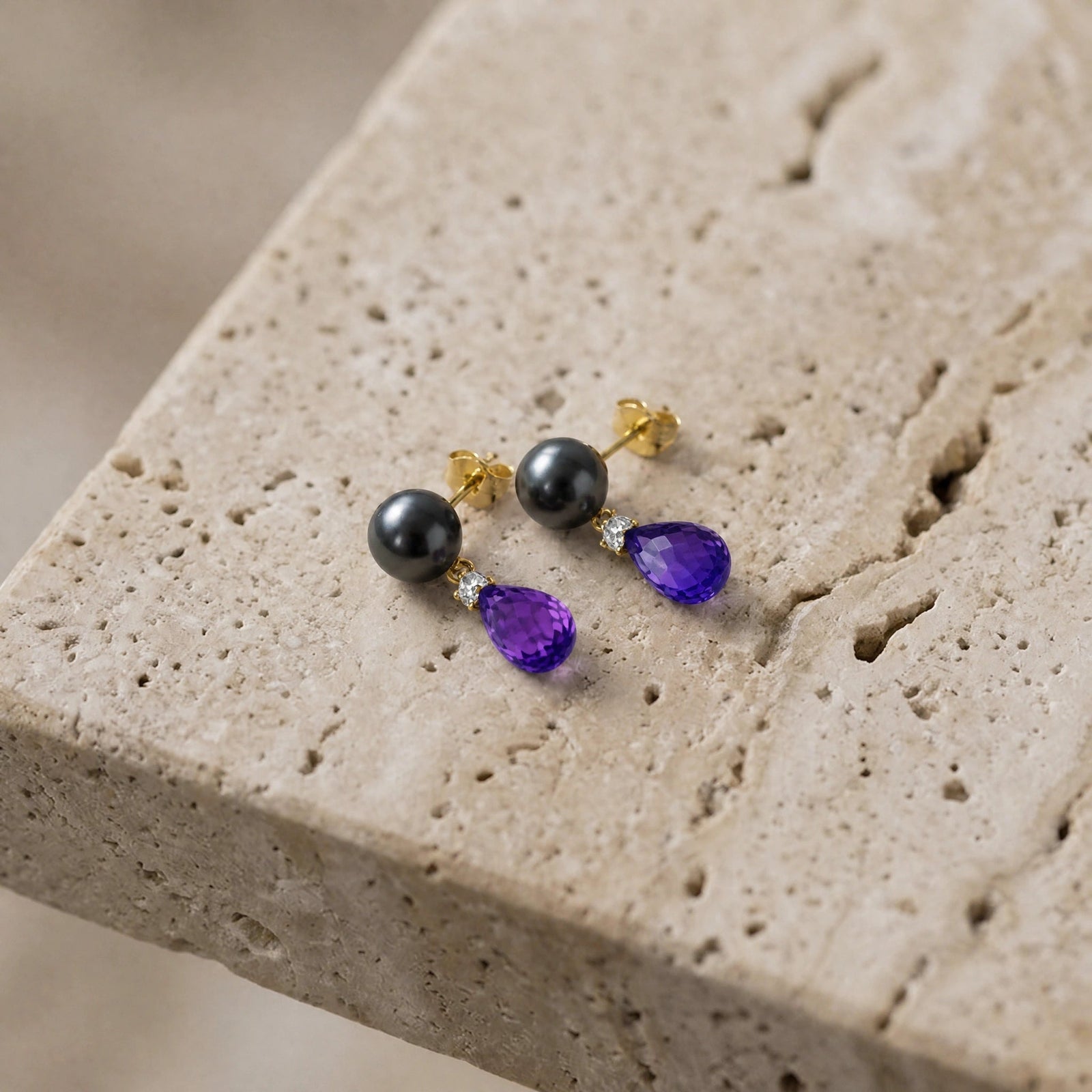 Yellow Gold Amethyst & Black Pearl & Diamond — Rosaflora
