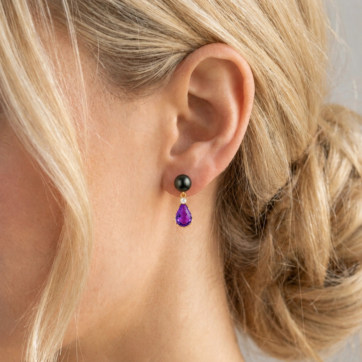Yellow Gold Amethyst & Black Pearl & Diamond — Rosaflora
