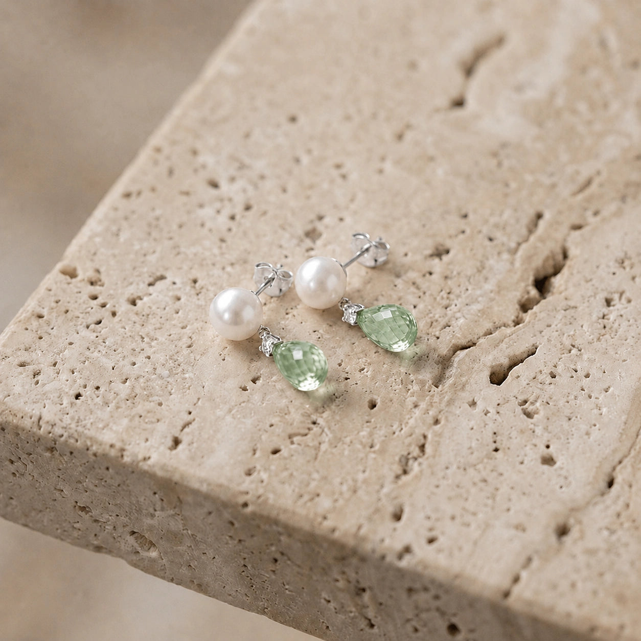 White Gold Pearl & Diamond & Green Amethyst — Rosaflora