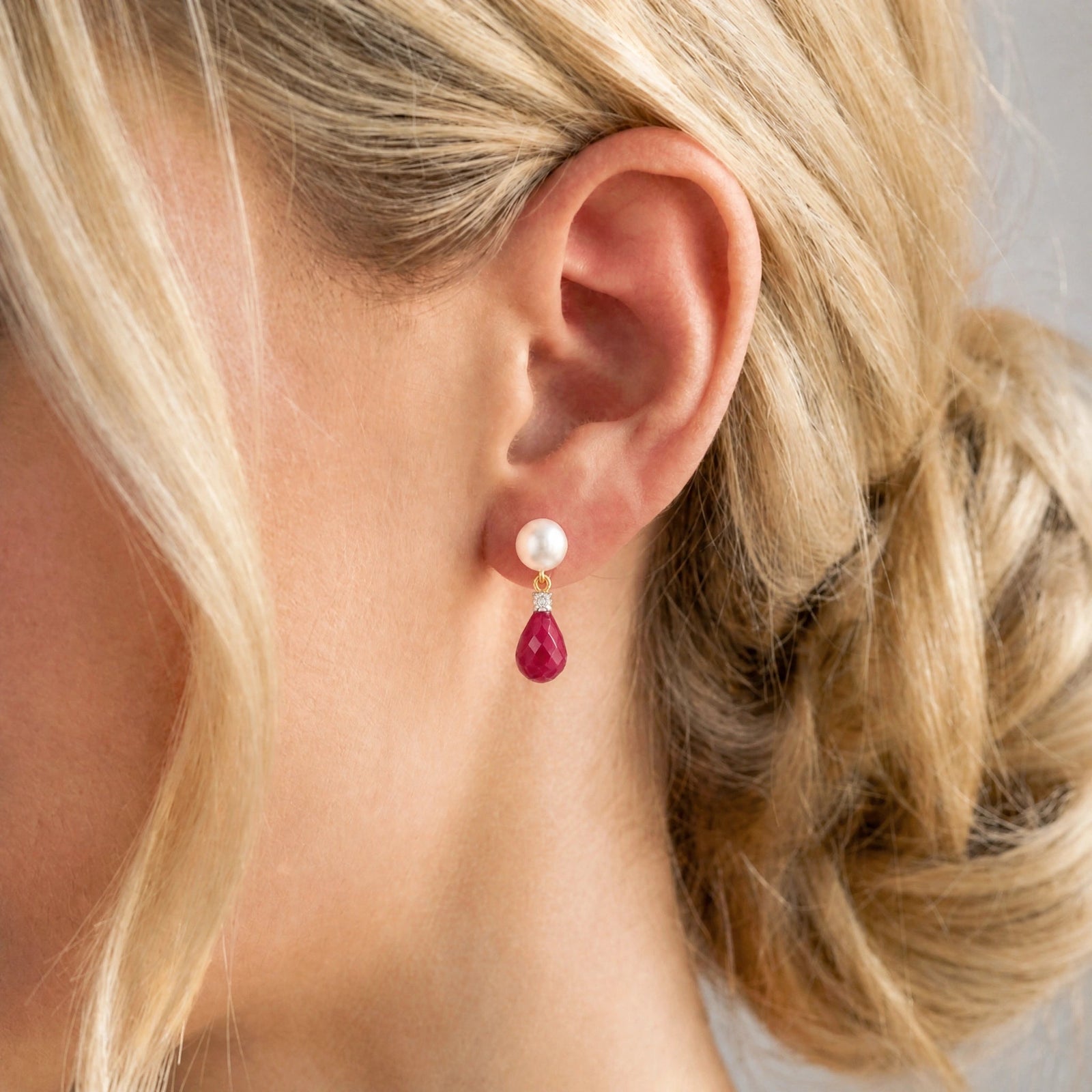 Yellow Gold Ruby & Pearl & Diamond — Rosaflora