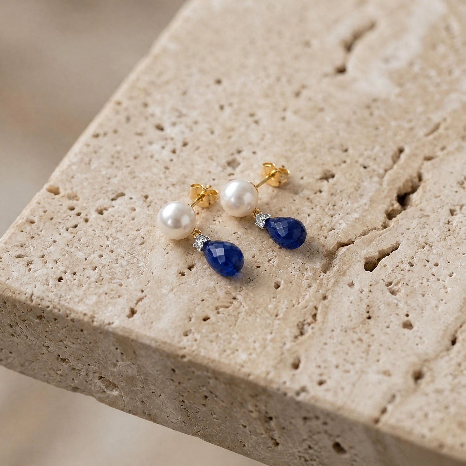 Yellow Gold Sapphire & Pearl & Diamond — Rosaflora