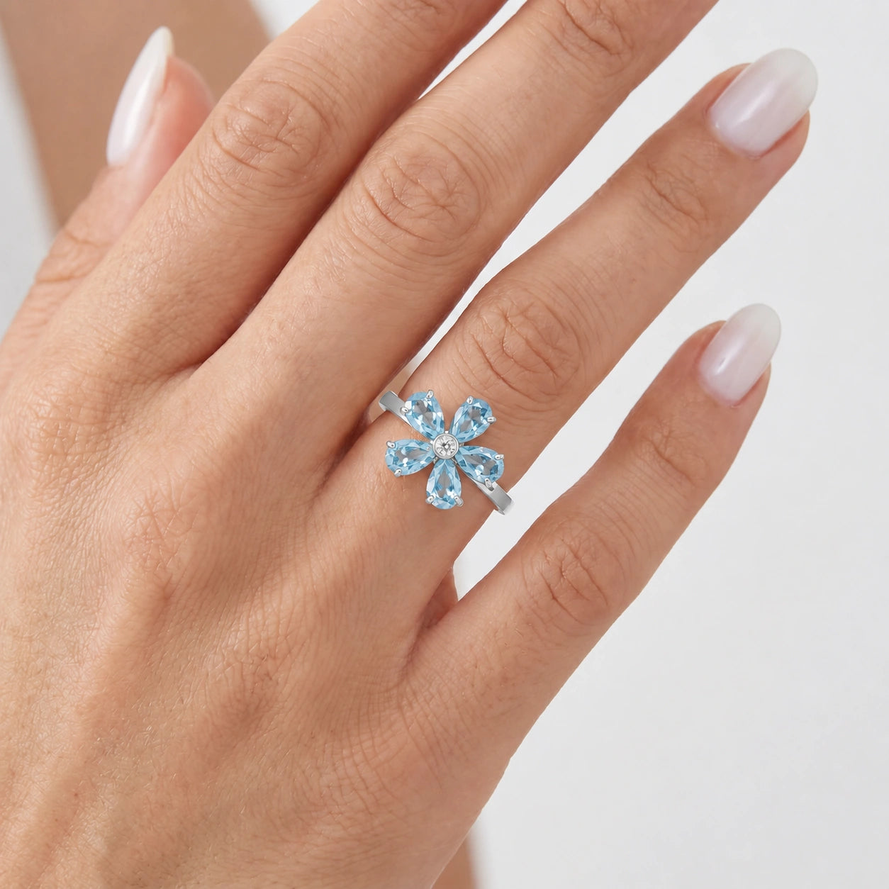 White Gold Ring Aquamarine 10K — Rosalba