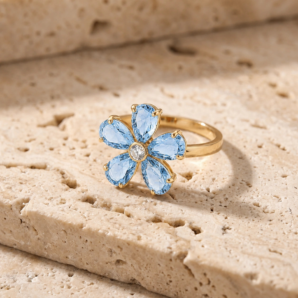 Yellow Gold Ring Aquamarine 10K — Rosalba