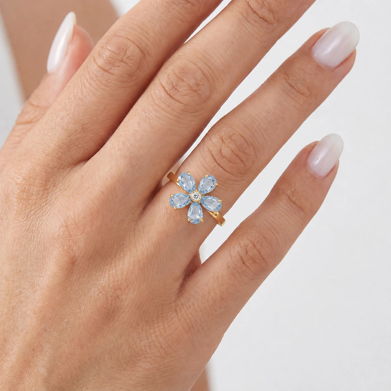 Yellow Gold Ring Aquamarine 10K — Rosalba