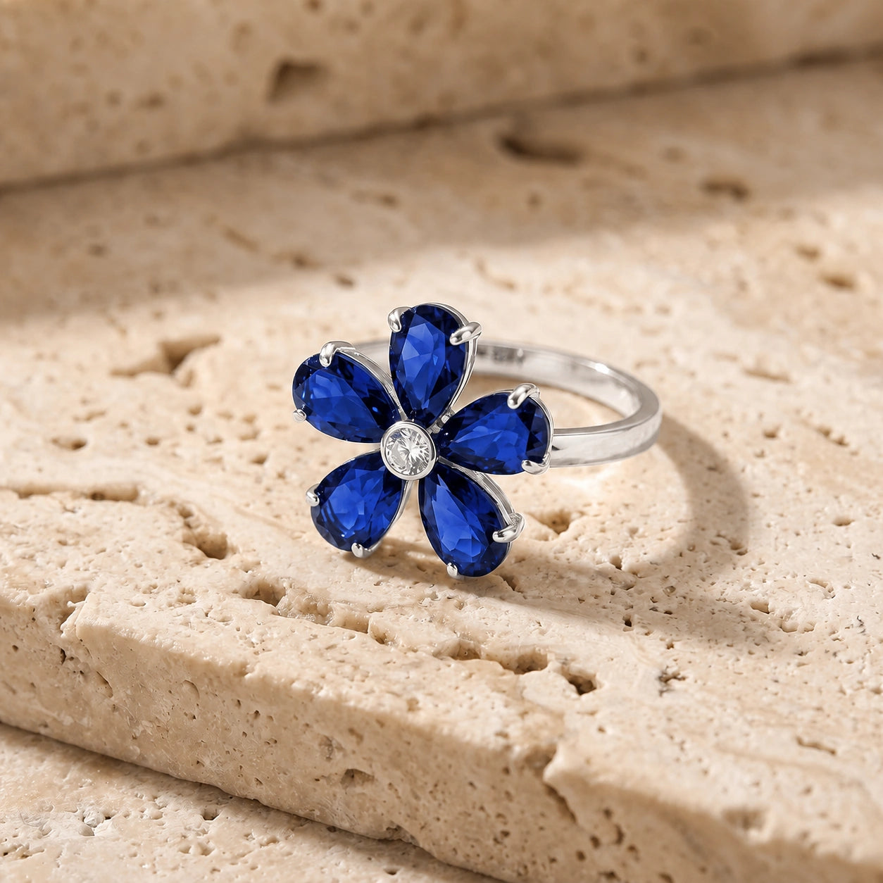 White Gold Ring Sapphire 10K — Rosalba