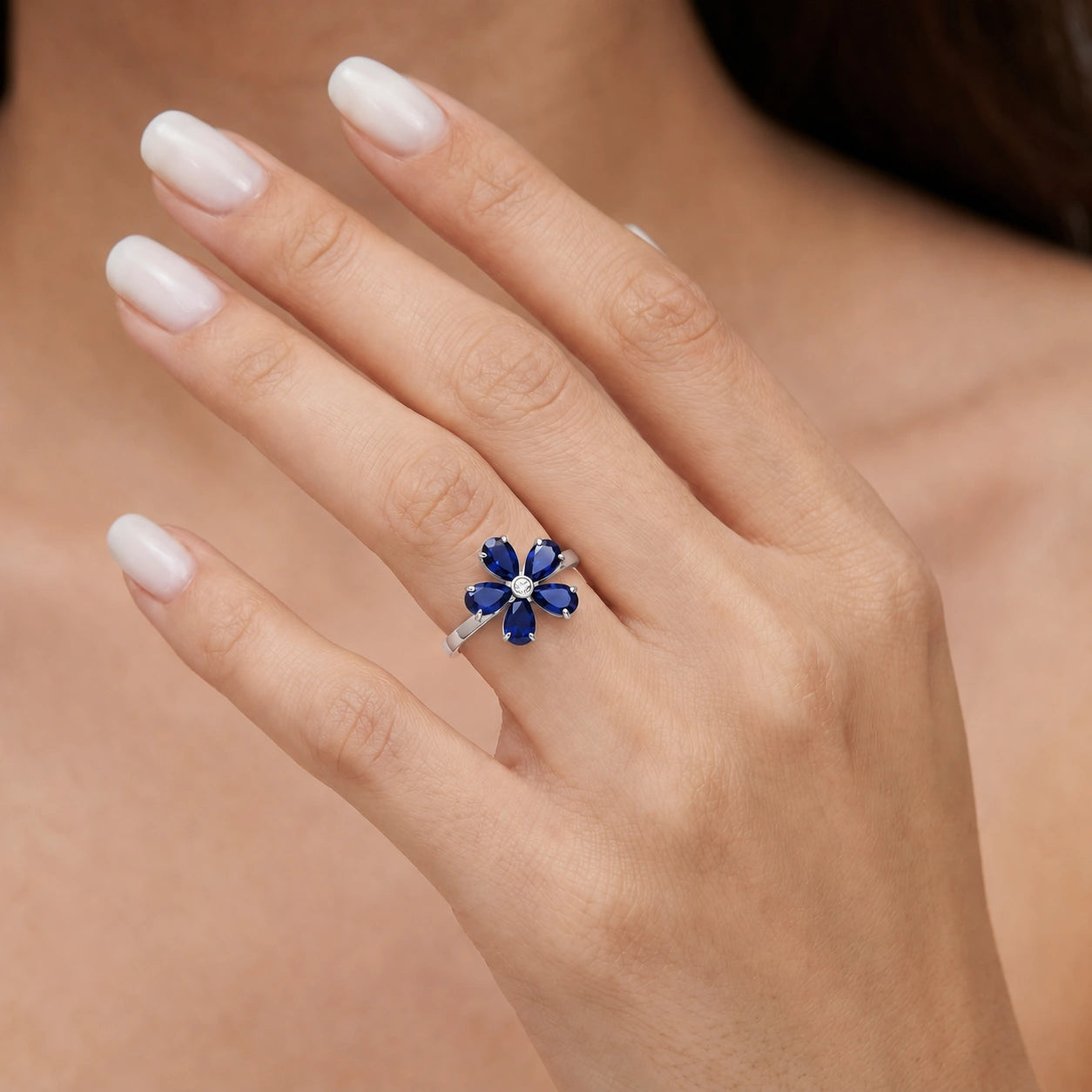 White Gold Ring Sapphire 10K — Rosalba