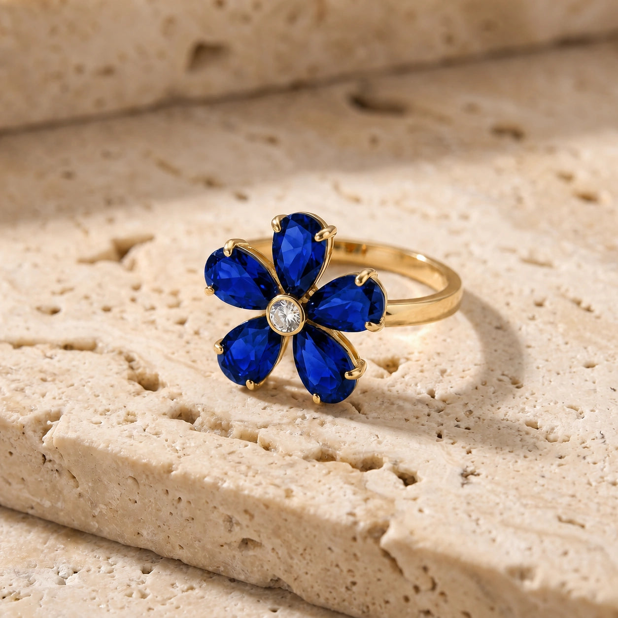 Yellow Gold Ring Sapphire 10K — Rosalba