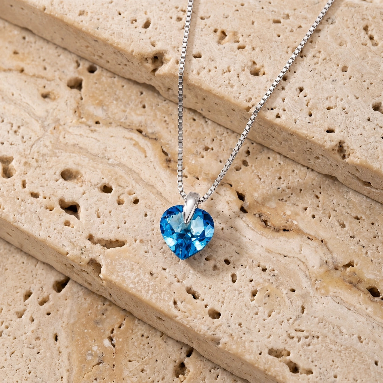 White Gold Blue Topaz — Domiziana