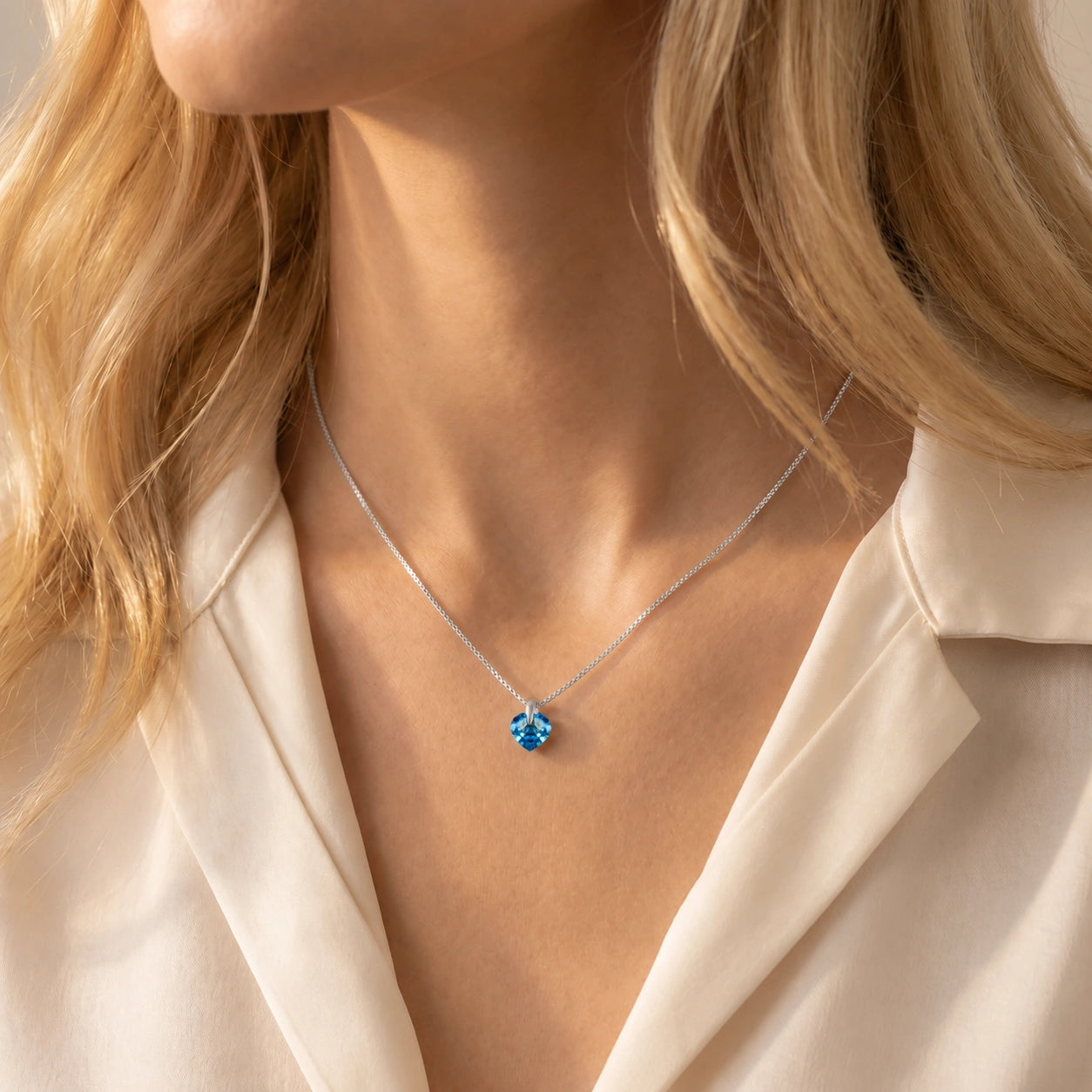 White Gold Blue Topaz — Domiziana
