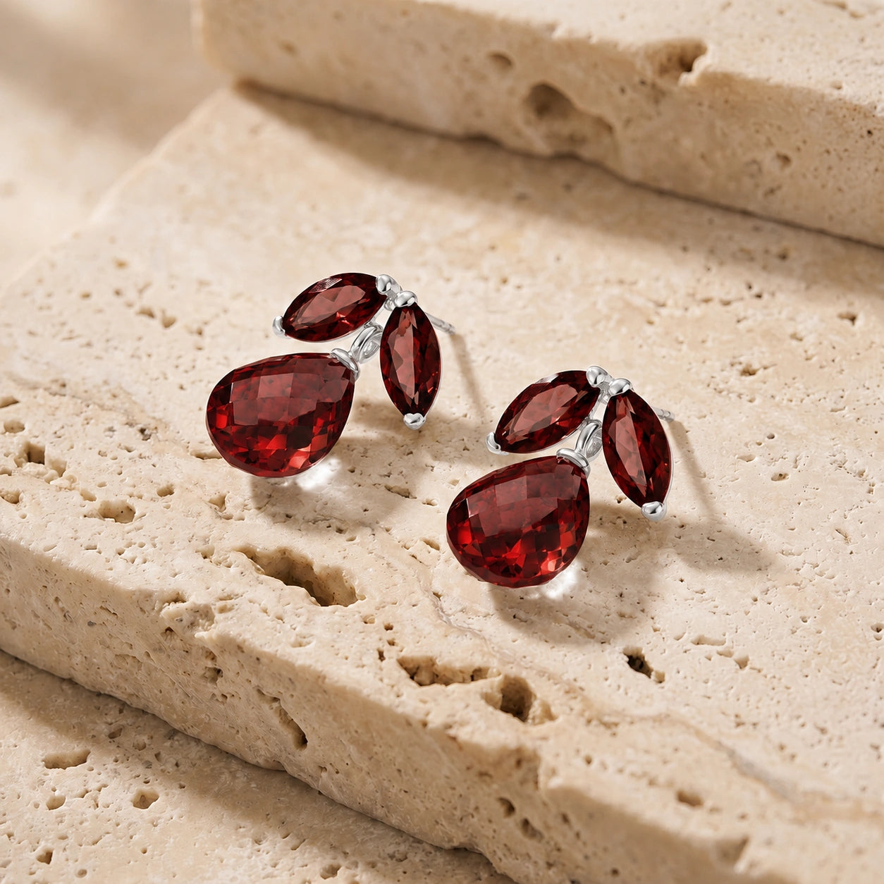 White Gold Garnet — Rosalira