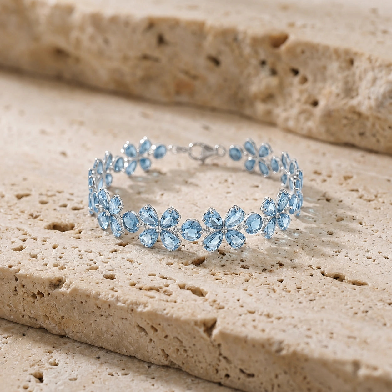 White Gold Aquamarine — Mariagraziana
