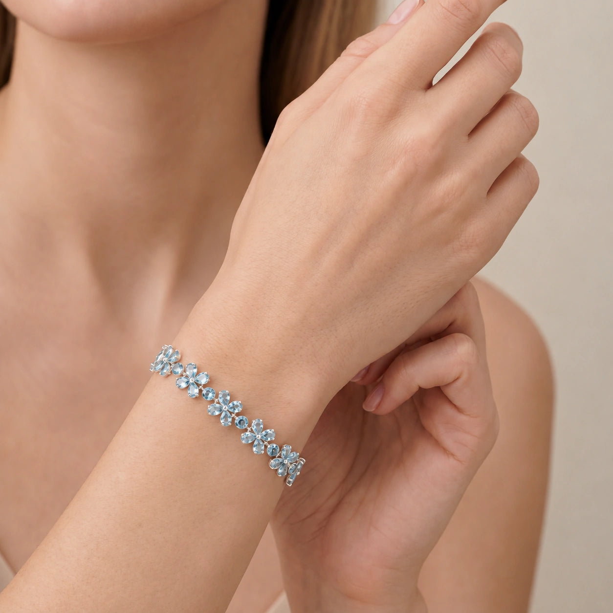 White Gold Aquamarine — Mariagraziana