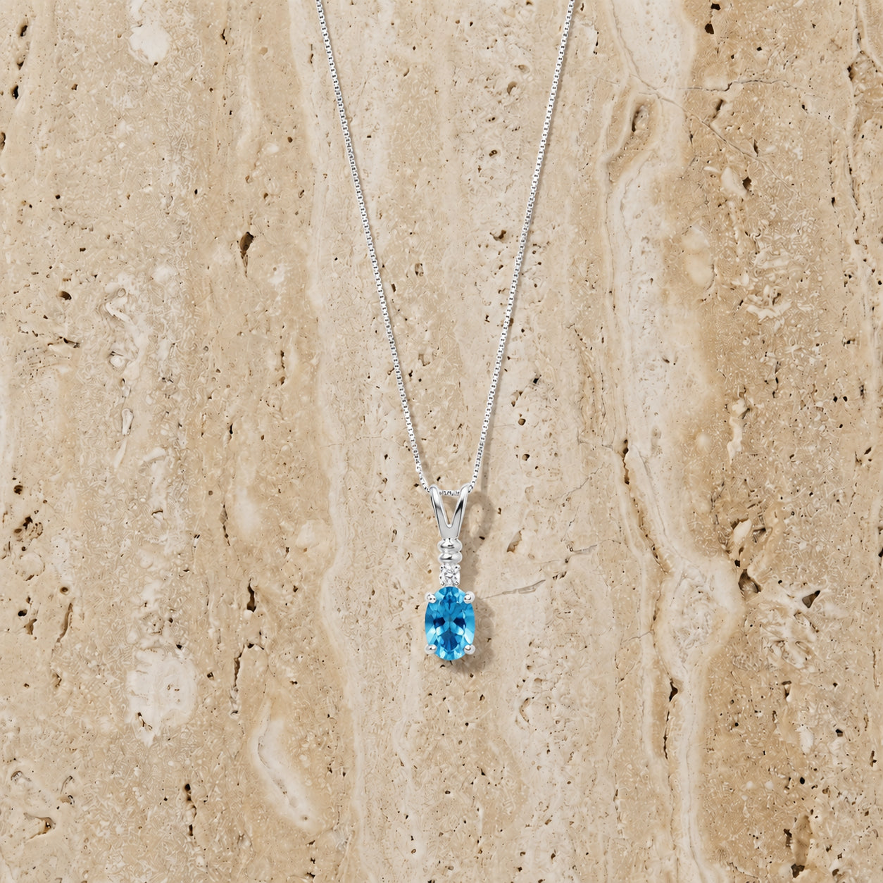 White Gold Heritage Pendant Necklace Ruby 10K — Elsa