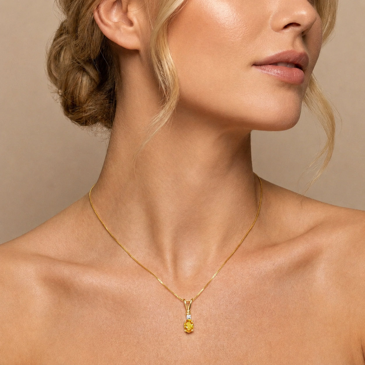 Yellow Gold Heritage Pendant Necklace Garnet 10K — Elsa