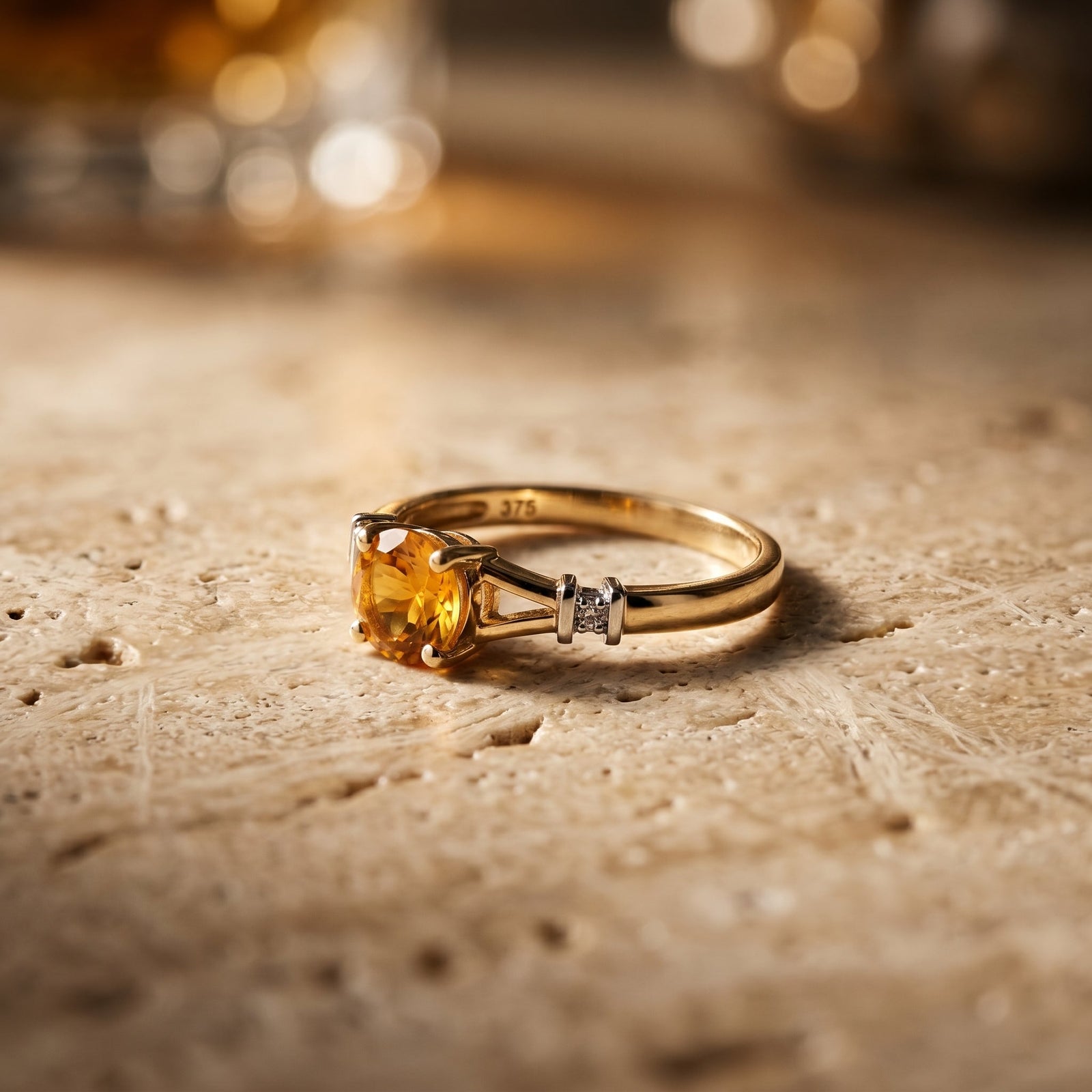 Yellow Gold Signature Ring Garnet 10K — Guendalina