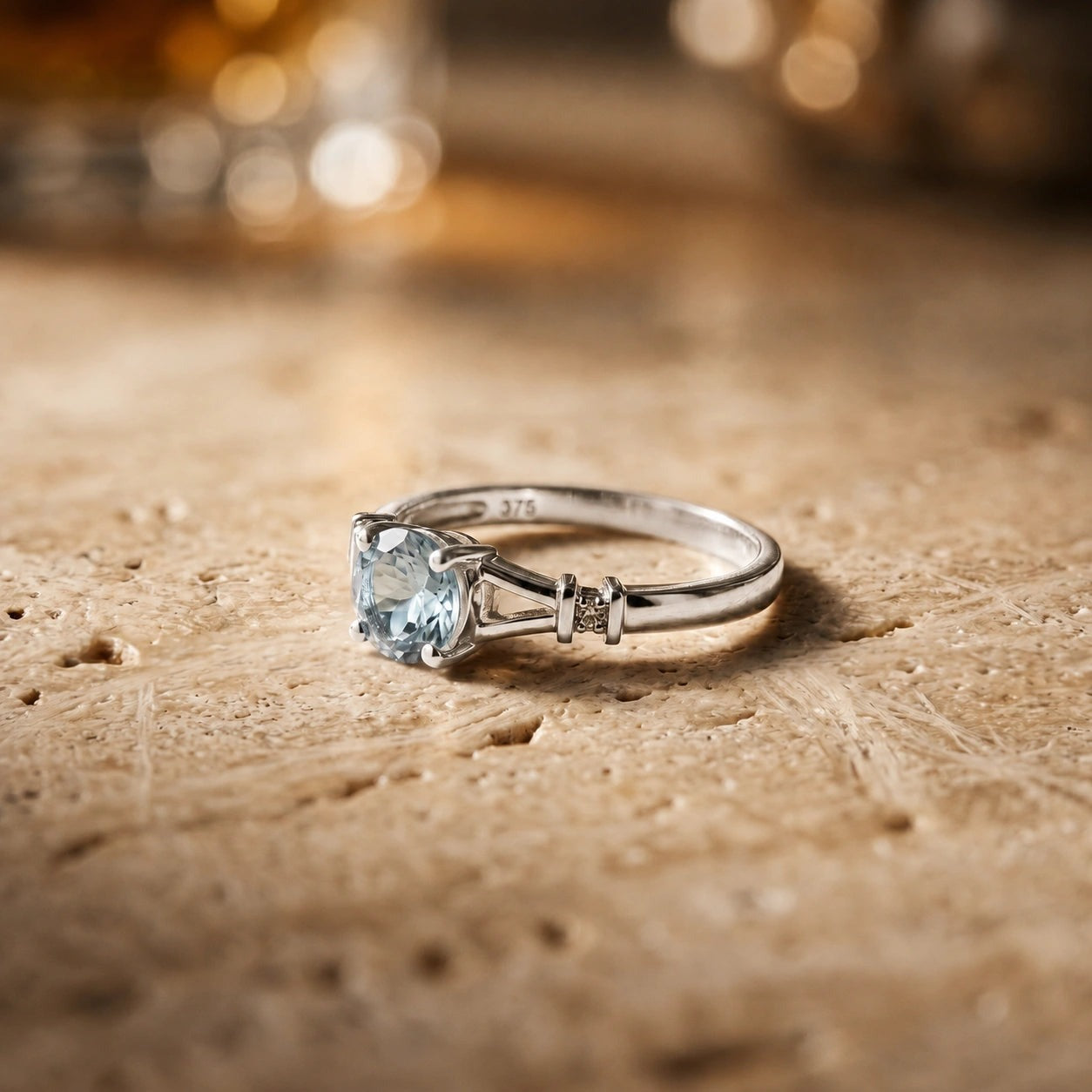 White Gold Signature Ring Aquamarine 10K — Guendalina