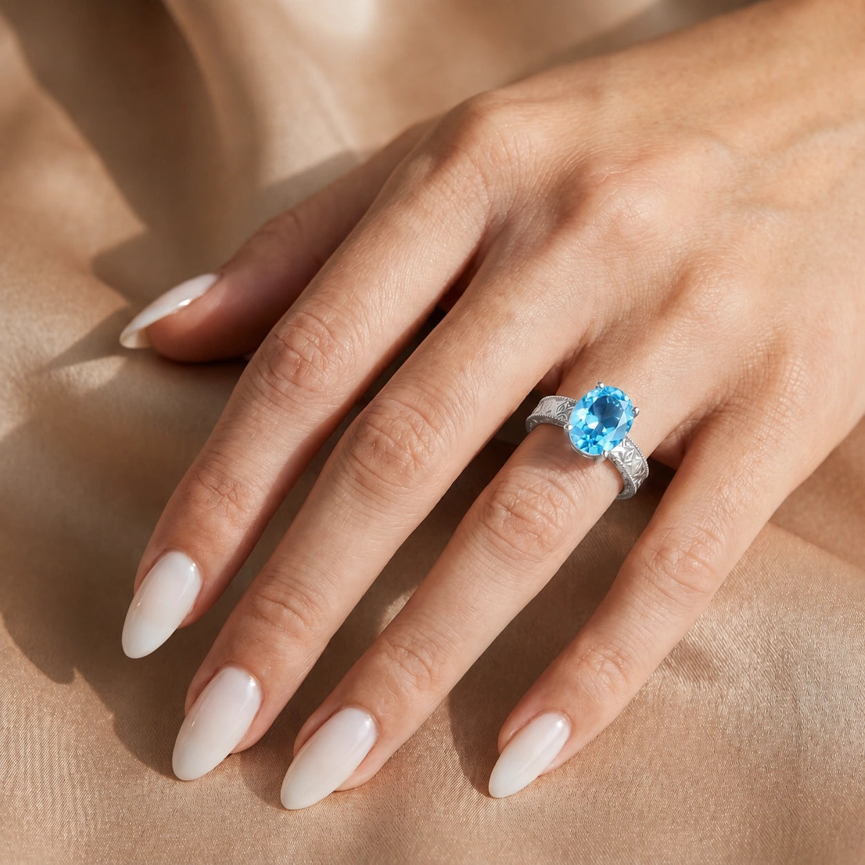 White Gold Blue Topaz — Rosa