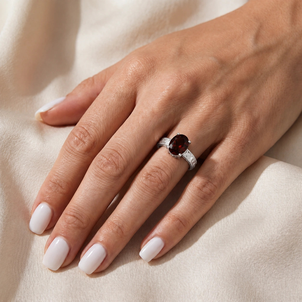 White Gold Garnet — Rosa
